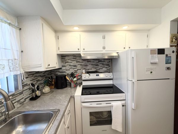 228 Canterbury J, West Palm Beach, FL 33417