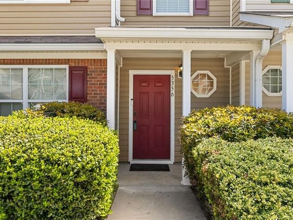 5356 Creekview Way , Ellenwood, GA 30294