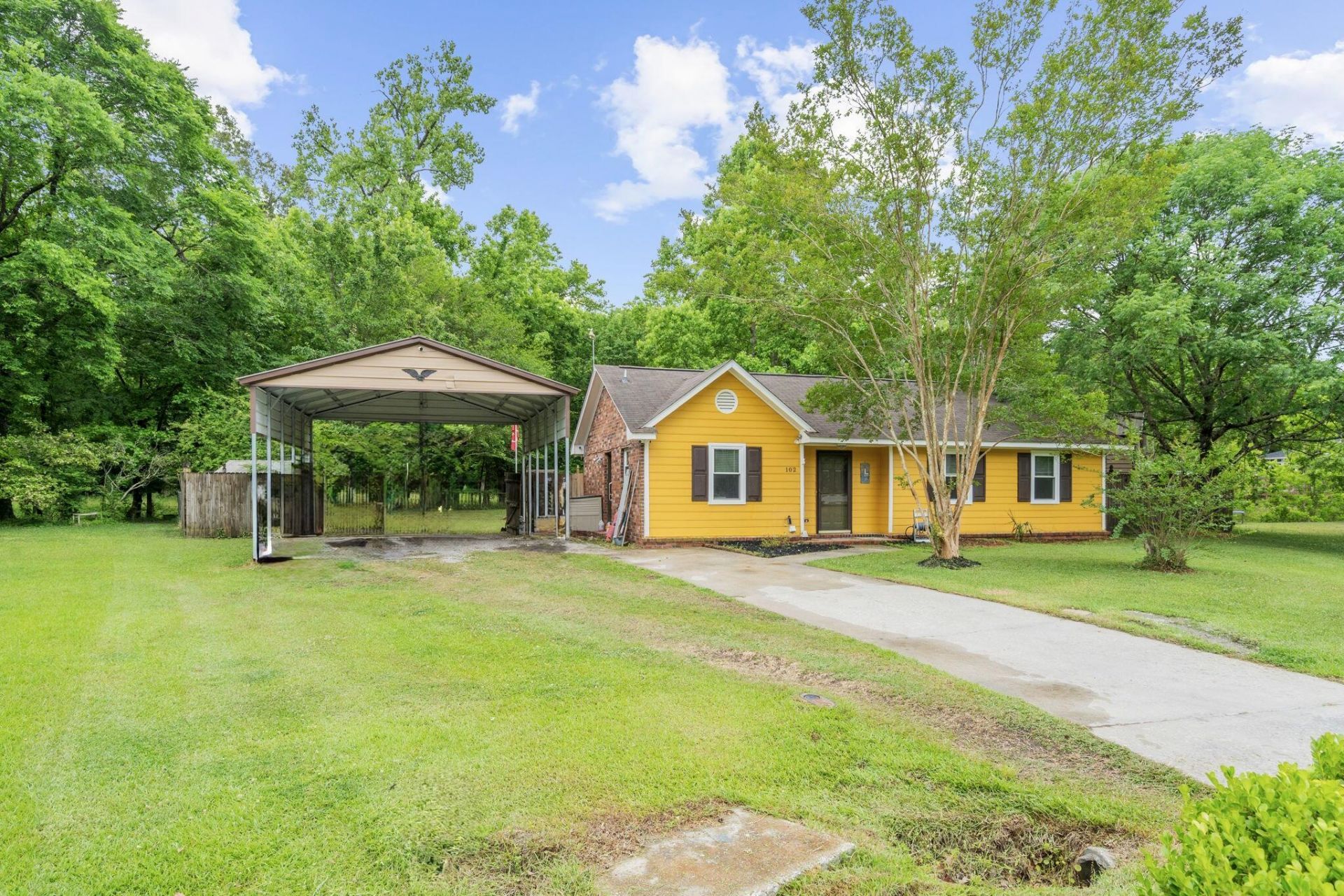 102 Nancy Lane Photo 4
