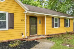 102 Nancy Lane photo 4
