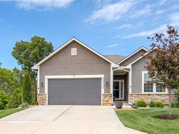 20922 W 190th Terrace, Spring Hill, KS 66083