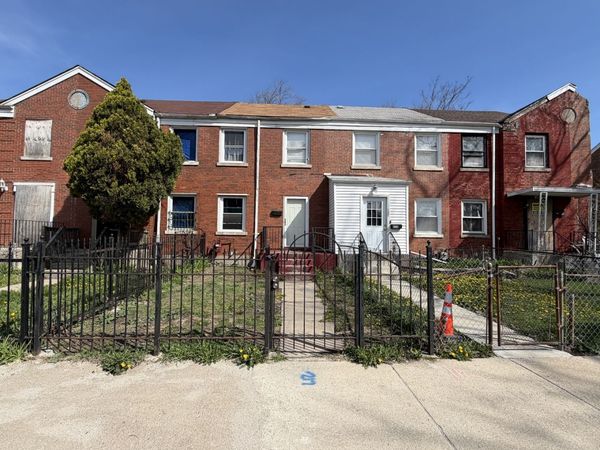 652 E 105th Place , Chicago, IL 60628