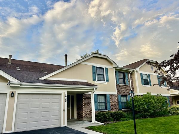 1022 Boxwood Court, Unit A1, Wheeling, IL 60090