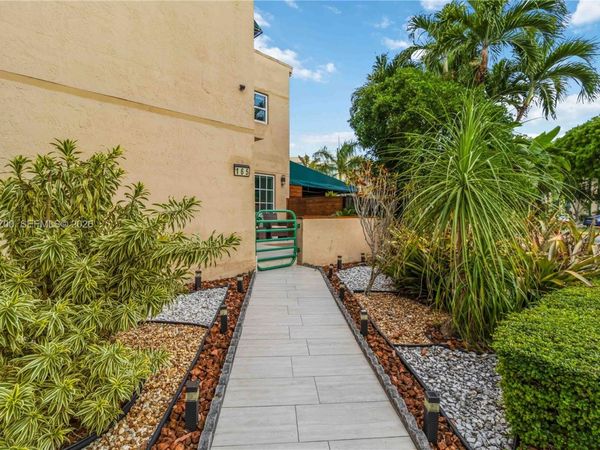 11880 SW 19th Ln, Unit 165, Miami, FL 33175