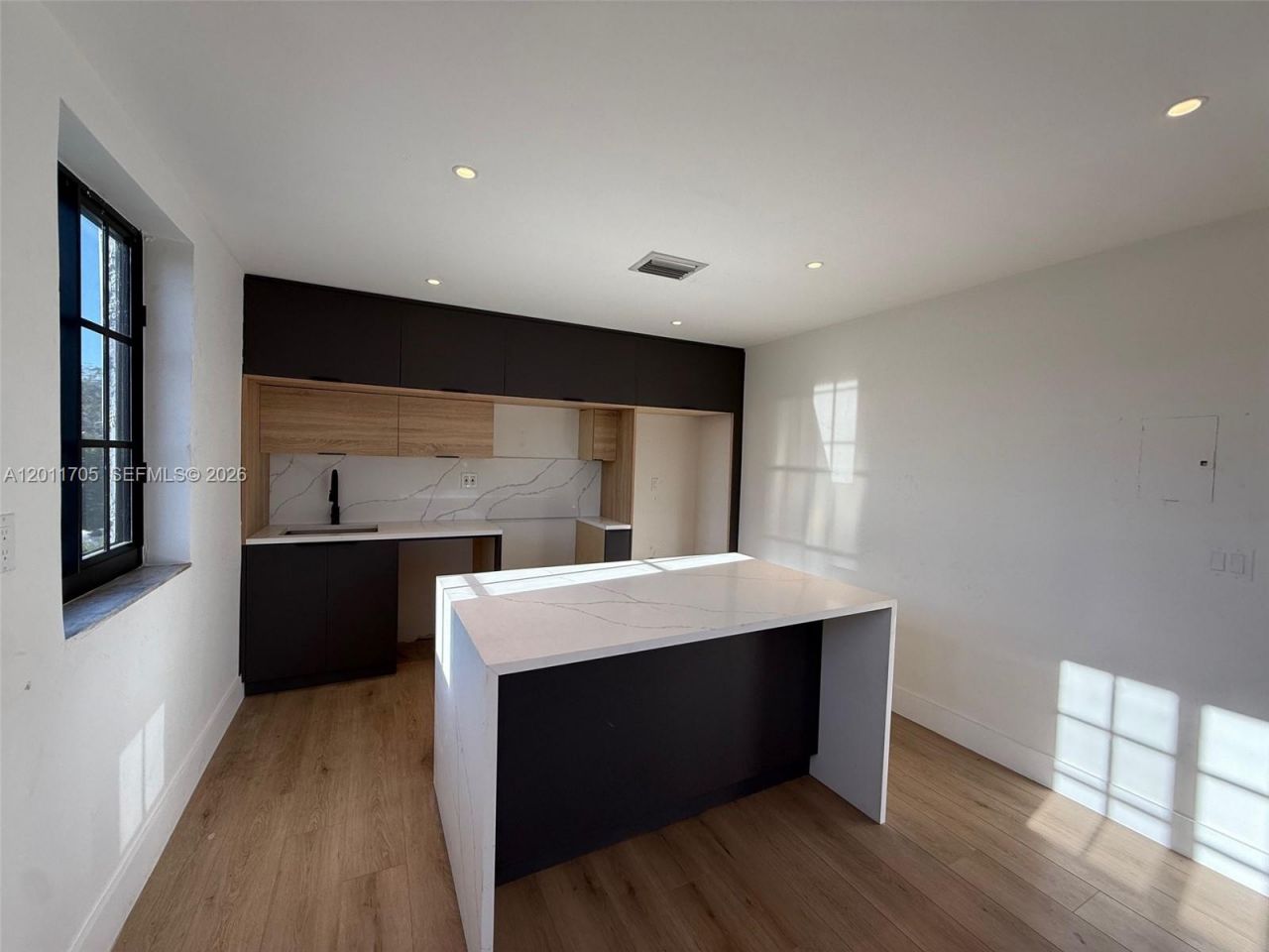 1716 SW 11 St , Unit 4, Miami, FL 33135 Photo