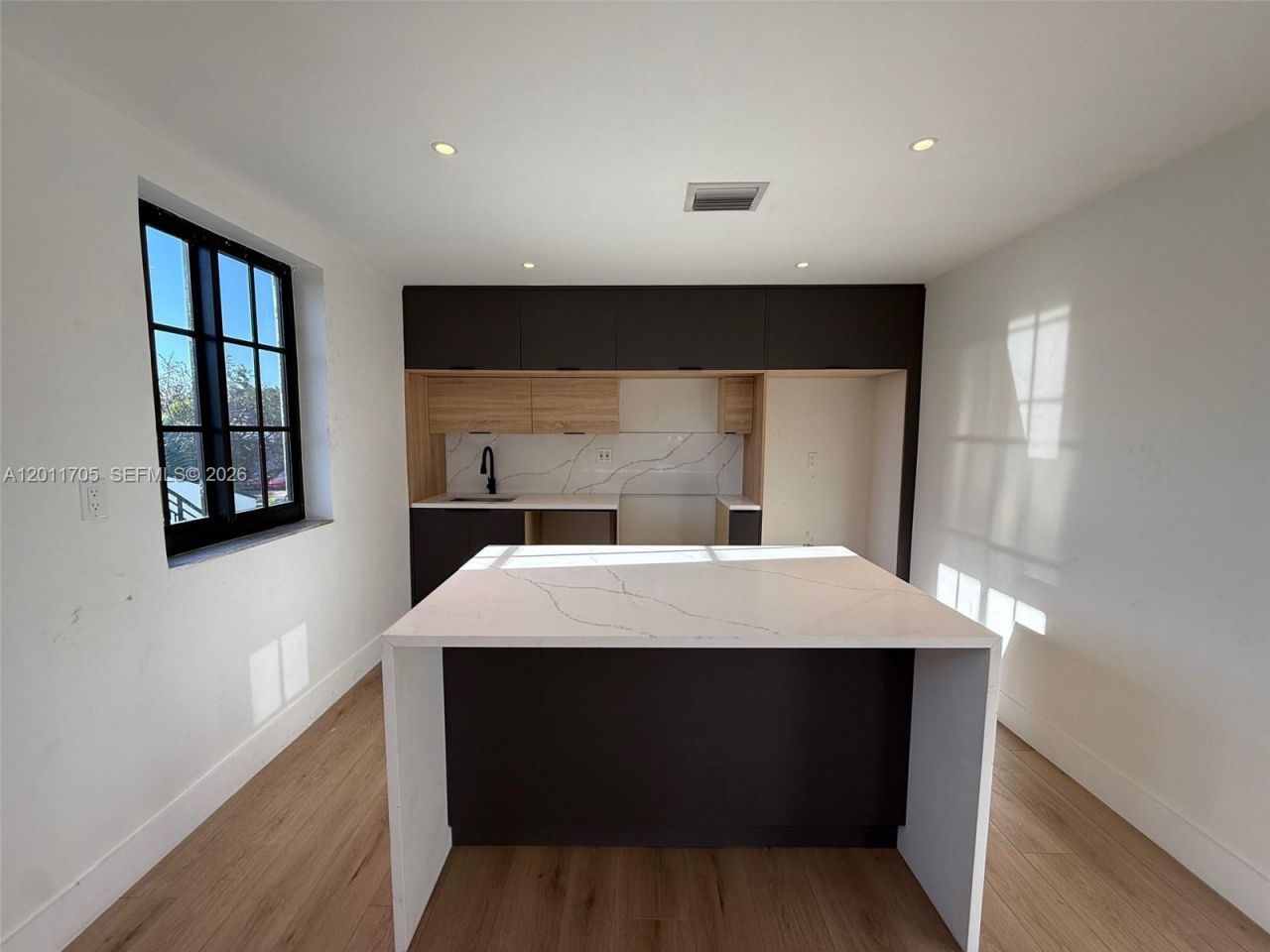 1716 SW 11 St , Unit 4, Miami, FL 33135 Photo