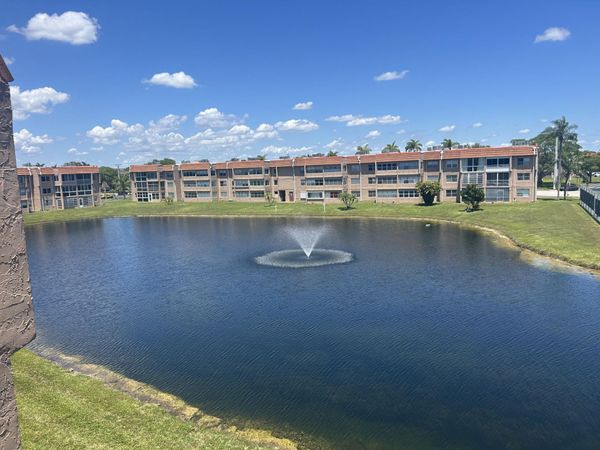 9620 Sunrise Lakes Boulevard, Unit 304, Sunrise, FL 33322