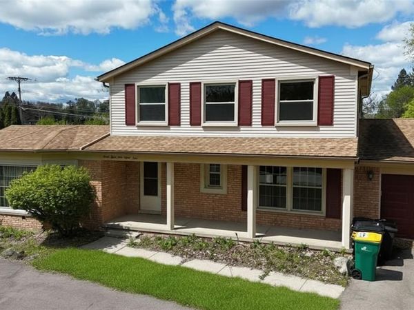 28989 Ramblewood Drive, Farmington Hills, MI 48334