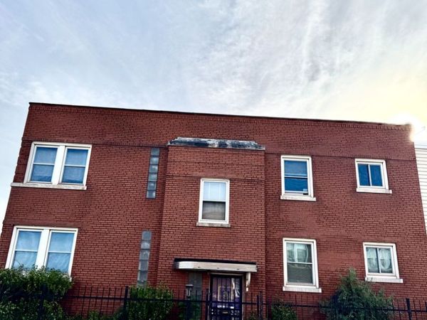 Unit 2, Chicago, IL 60623