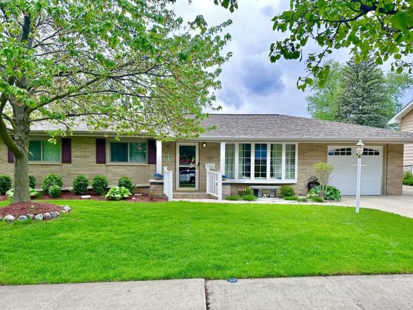 1323 Park Drive , Montgomery, IL 60538