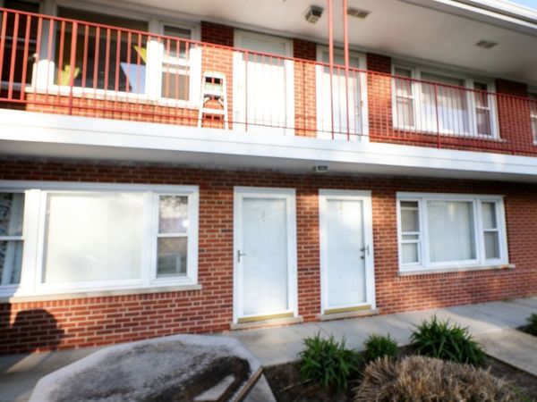 1109 Holiday Lane , Unit 2, Des Plaines, IL 60016