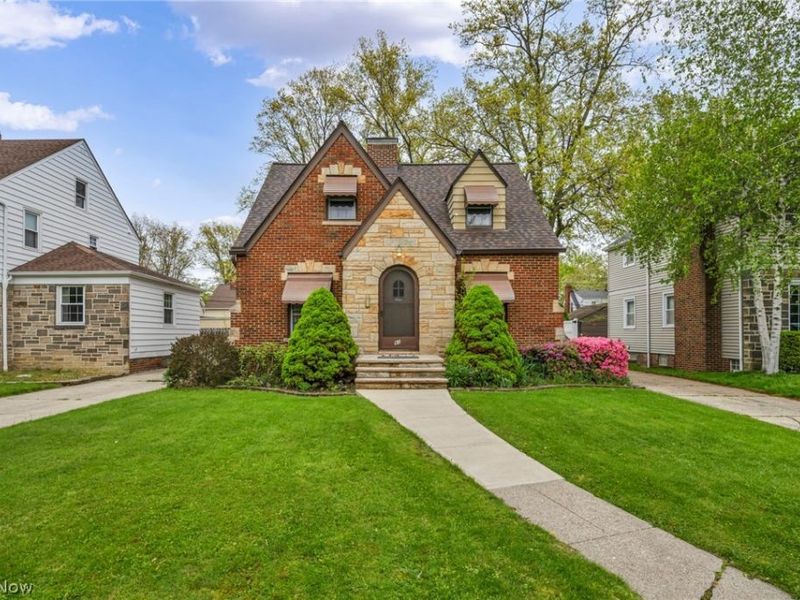 91 E 212th Street, Euclid, OH 44123 Photo 2