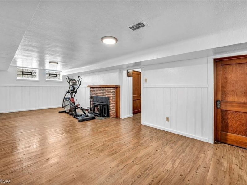 91 E 212th Street, Euclid, OH 44123 Photo 32