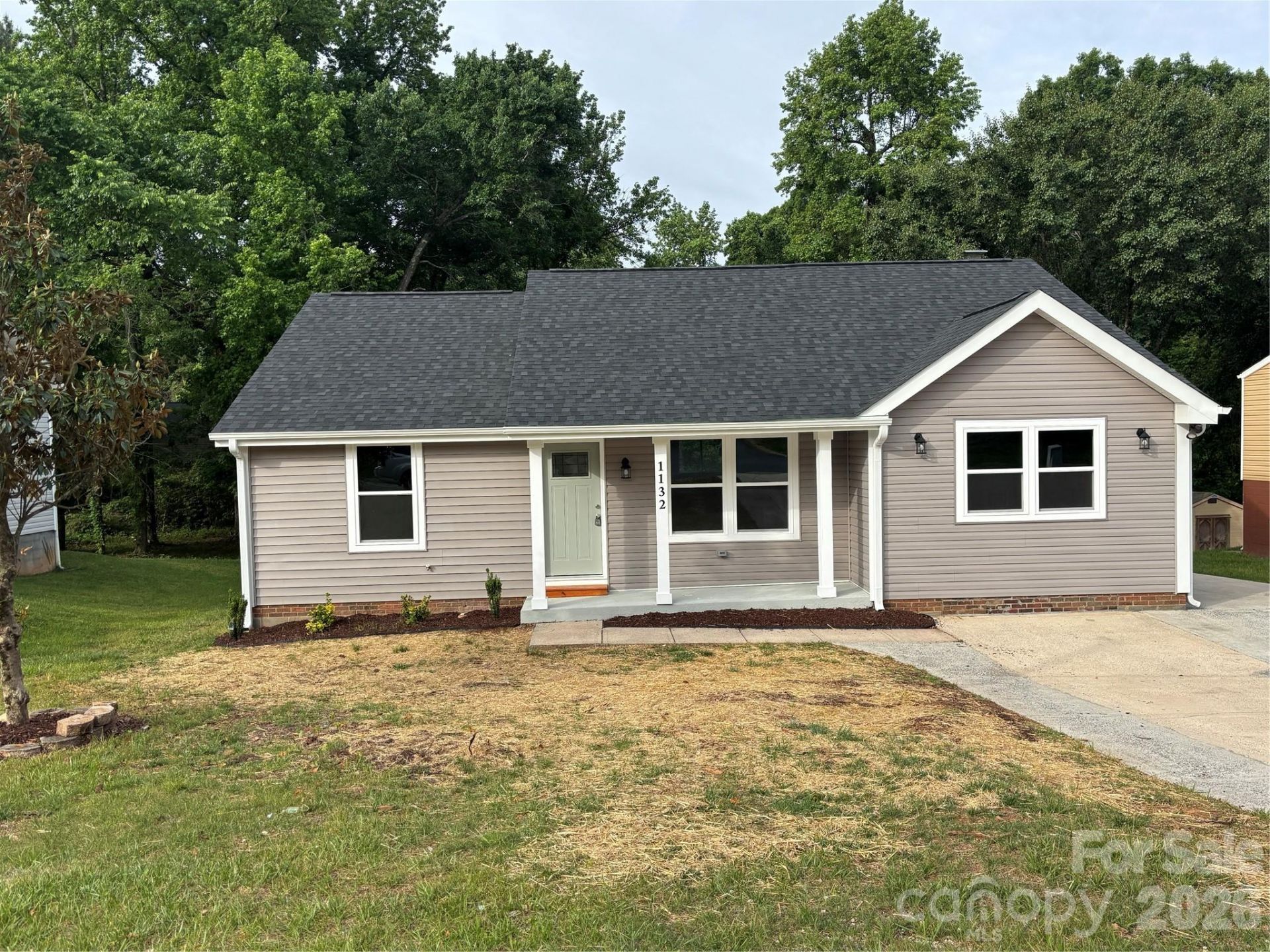 1132 Farmfield Lane, Charlotte, NC 28213 Main Photo