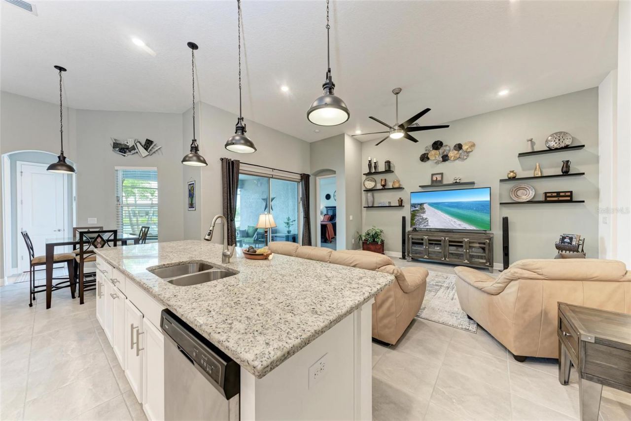 5811 Campina Place, Palmetto, FL 34221 Photo