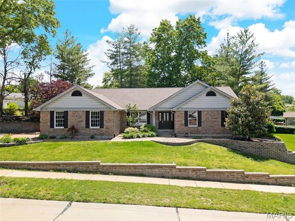 4568 Braungate Drive, St Louis, MO 63128