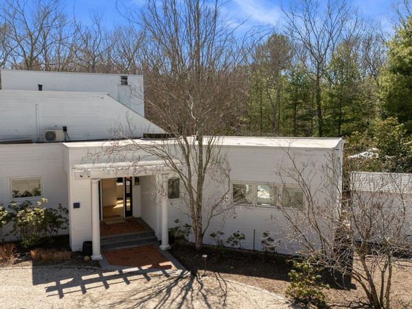 35 Ely Brook Road, East Hampton, NY 11937