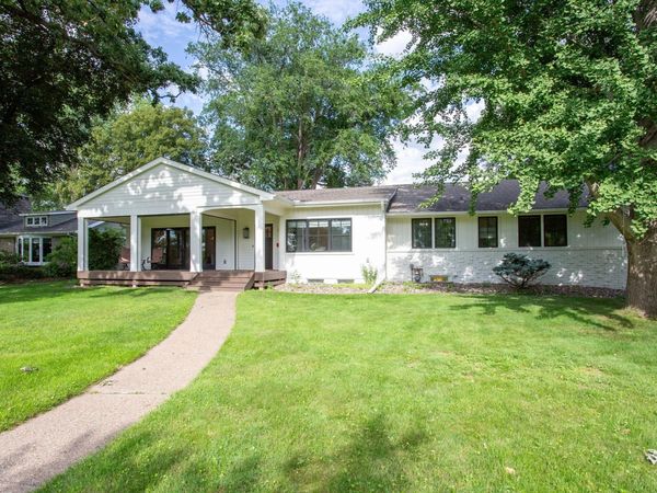 524 Mississippi River Boulevard S, Saint Paul, MN 55116