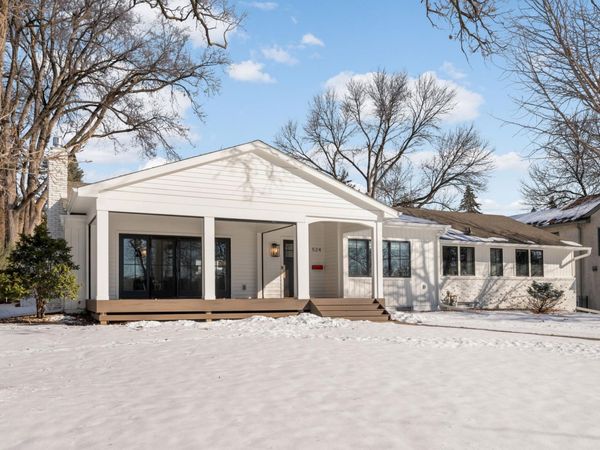 524 Mississippi River Boulevard S, Saint Paul, MN 55116