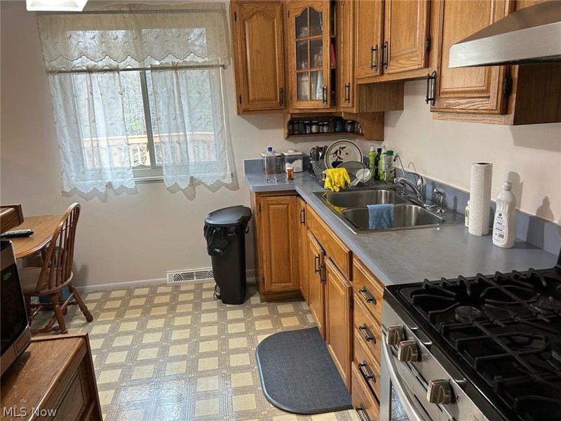 24437 Ridgeline, Bedford Heights, OH 44146 Photo 11