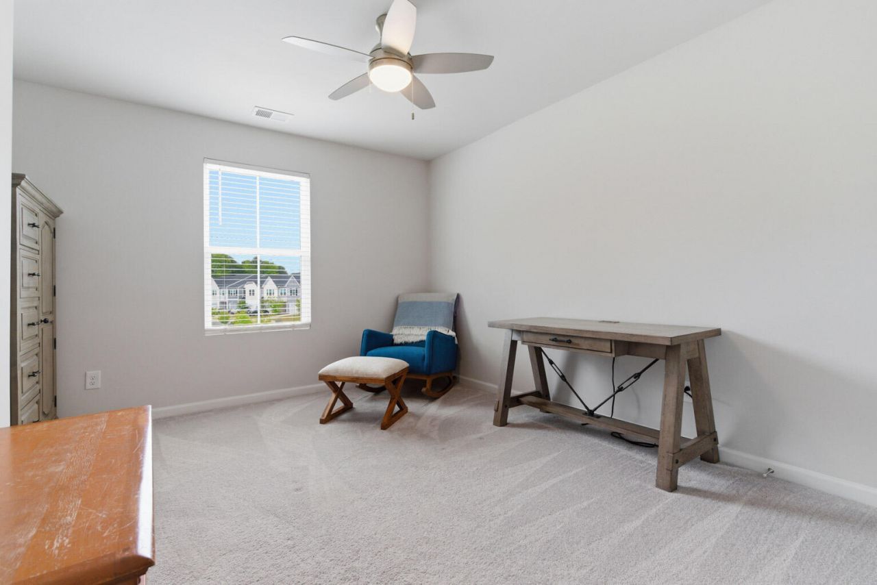 8010 Reagan Way Photo 25