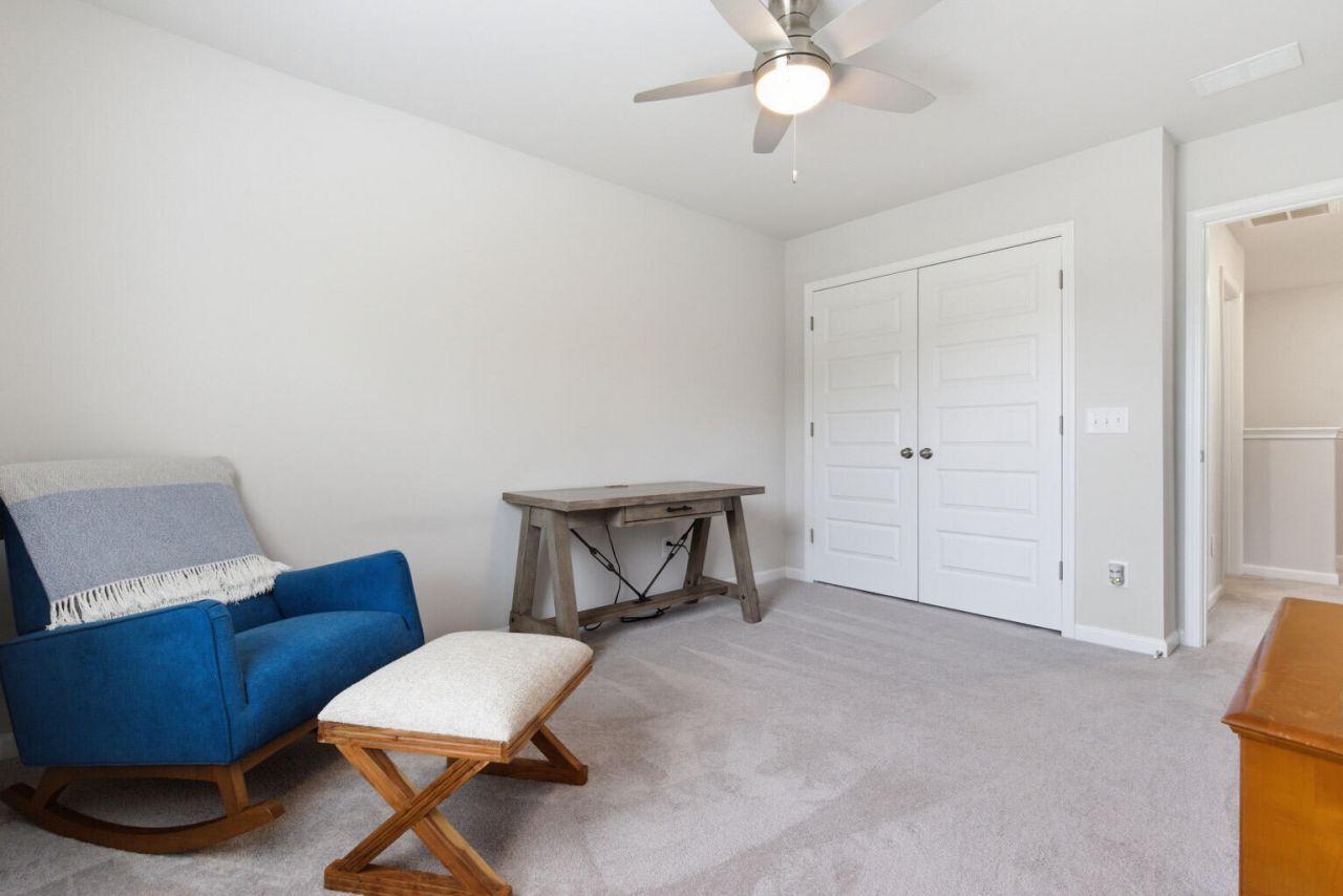 8010 Reagan Way Photo 26
