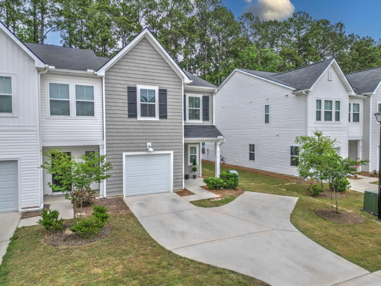 8010 Reagan Way Photo 36