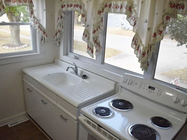 424 7th St SW , Oelwein, IA 50662