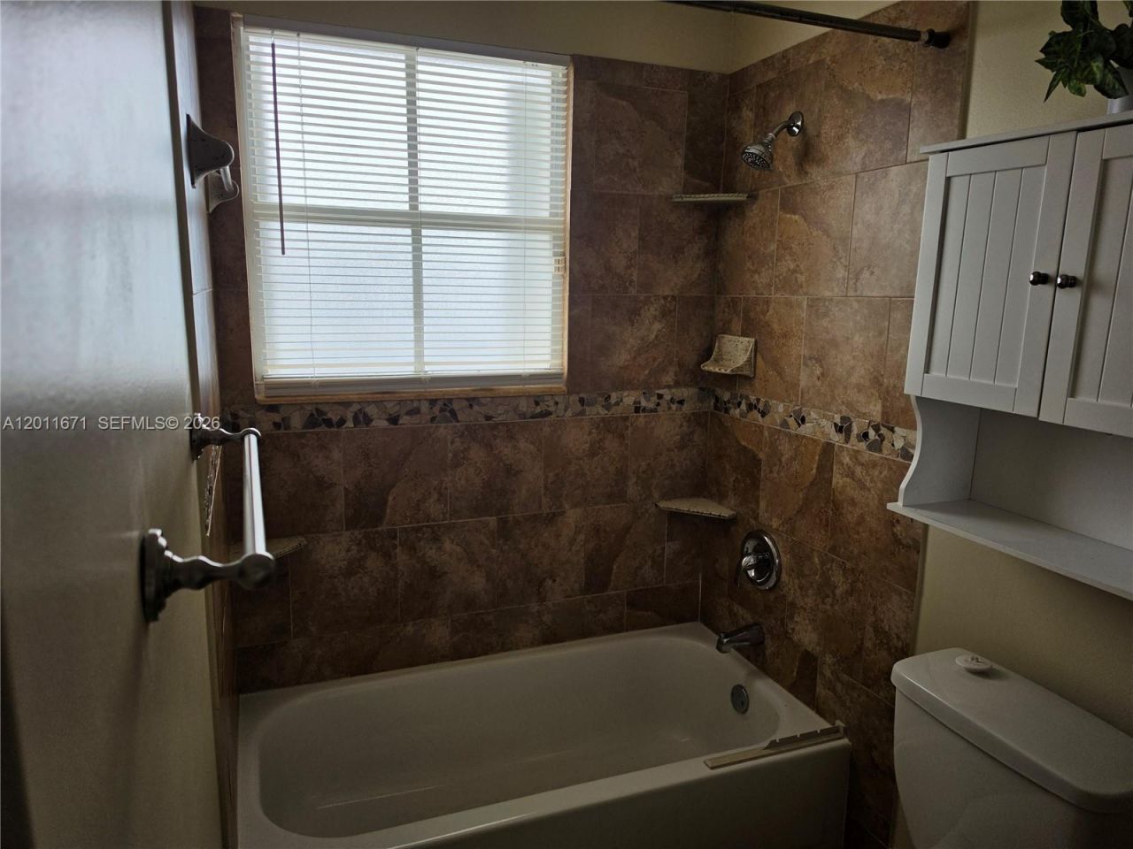 6178 Buena Vista Dr, Unit 6178, Margate, FL 33063 Photo