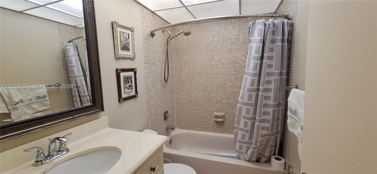 3000 NW 48th Ter, Unit 320, Lauderdale Lakes, FL 33313 Photo