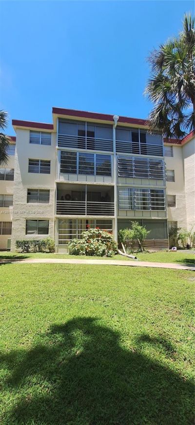 3000 NW 48th Ter, Unit 320, Lauderdale Lakes, FL 33313 Photo