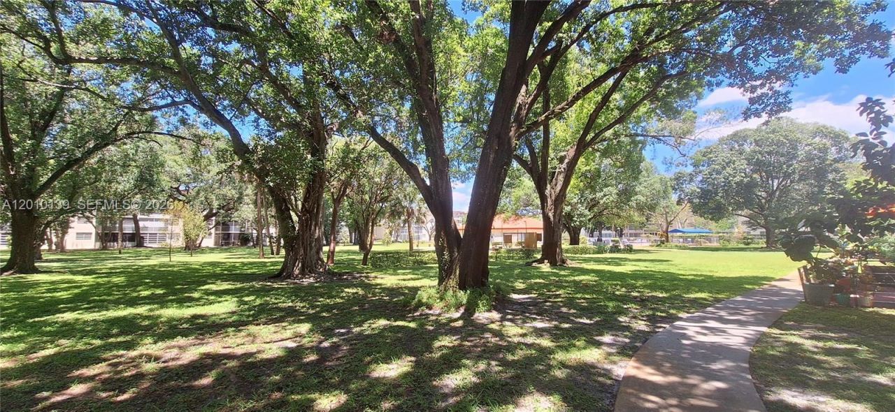 3000 NW 48th Ter, Unit 320, Lauderdale Lakes, FL 33313 Photo