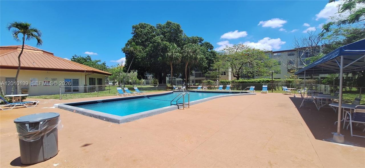 3000 NW 48th Ter, Unit 320, Lauderdale Lakes, FL 33313 Photo