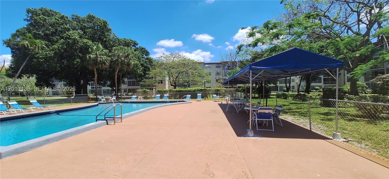3000 NW 48th Ter, Unit 320, Lauderdale Lakes, FL 33313 Photo