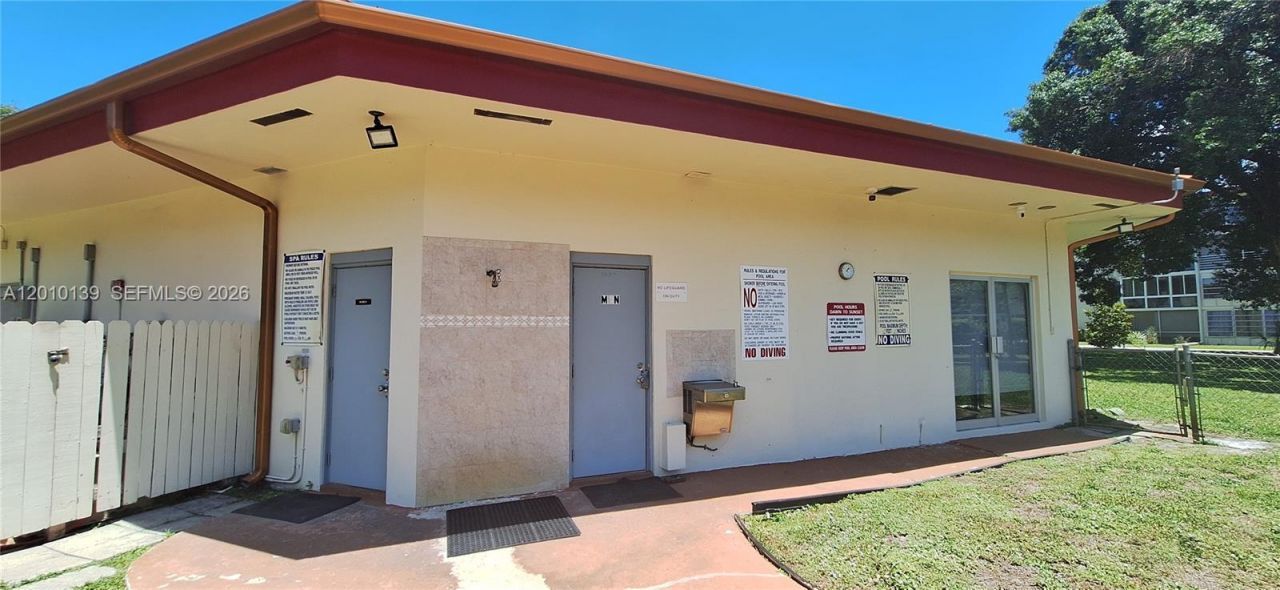 3000 NW 48th Ter, Unit 320, Lauderdale Lakes, FL 33313 Photo