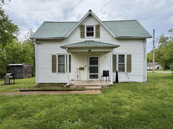 503 Oak Street , Houston, MO 65483