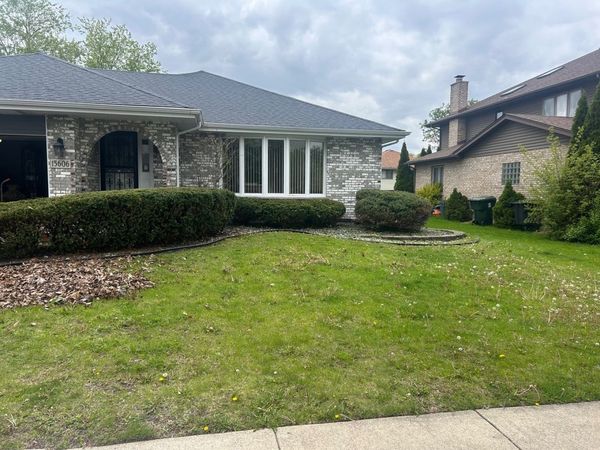 15606 New England Avenue , Oak Forest, IL 60452
