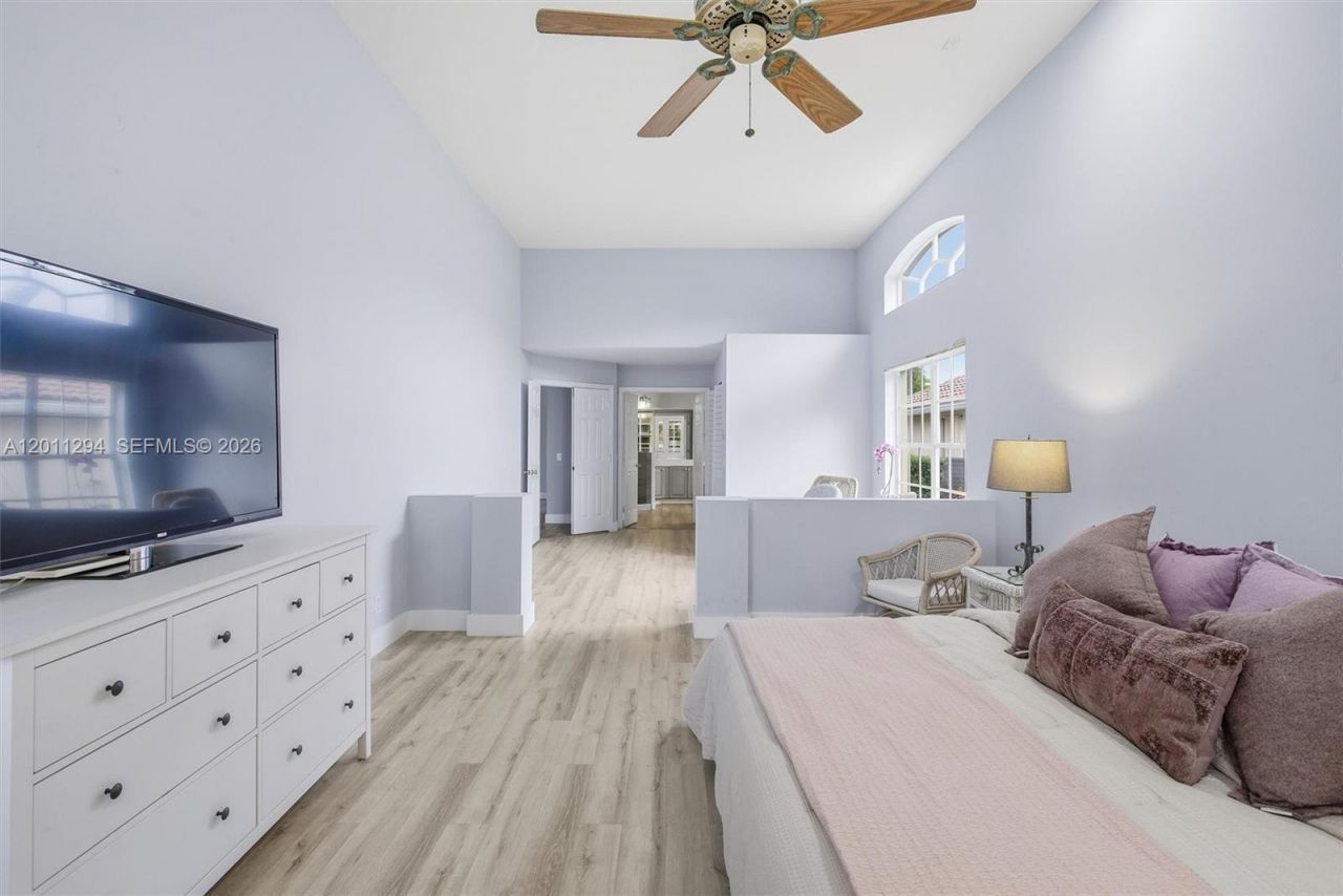 727 Lake Blvd, Weston, FL 33326 Photo
