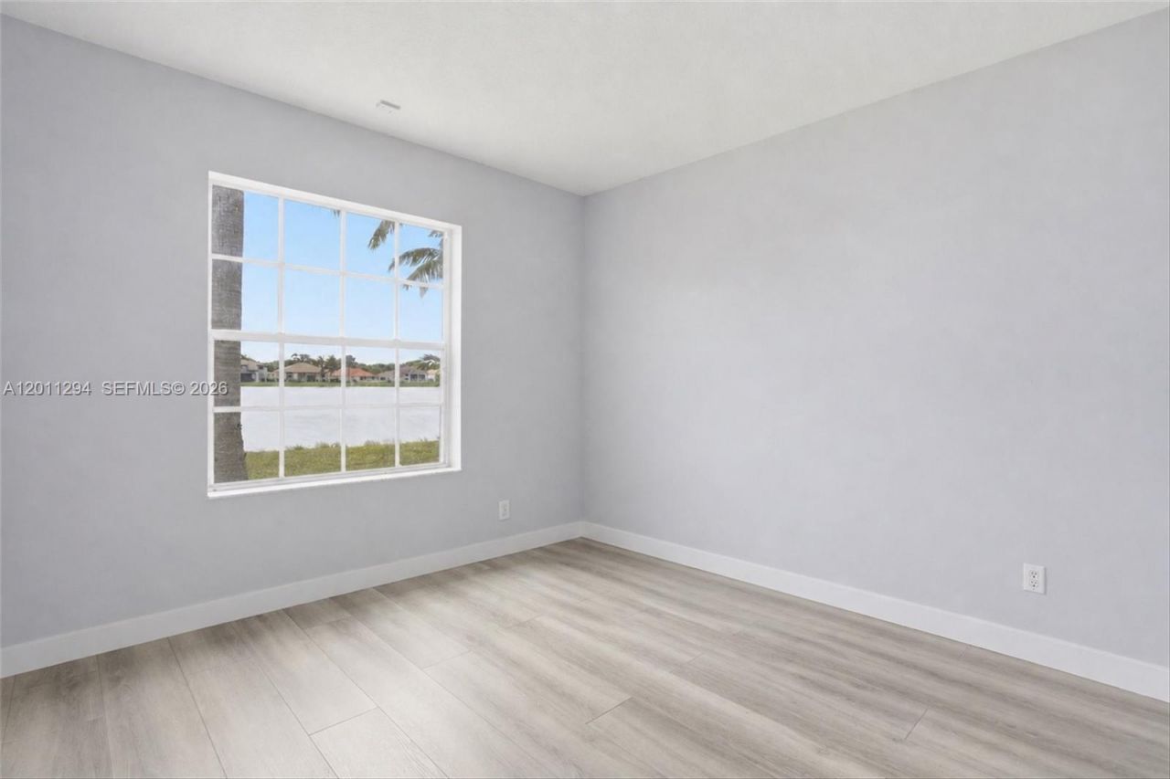 727 Lake Blvd, Weston, FL 33326 Photo