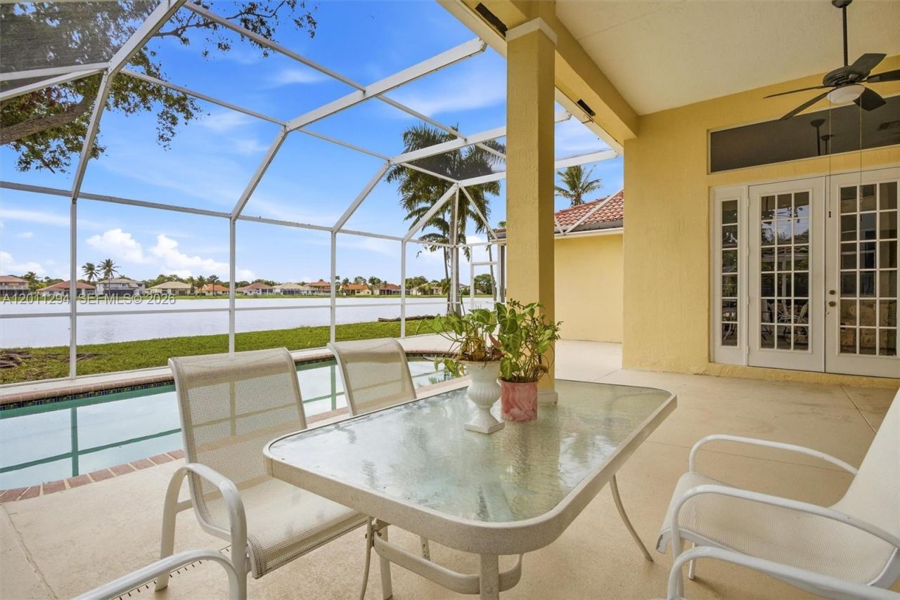 727 Lake Blvd, Weston, FL 33326 Photo