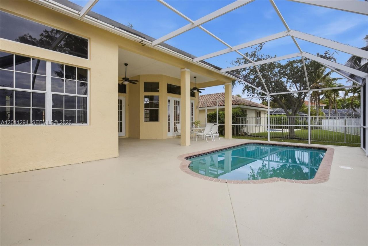 727 Lake Blvd, Weston, FL 33326 Photo