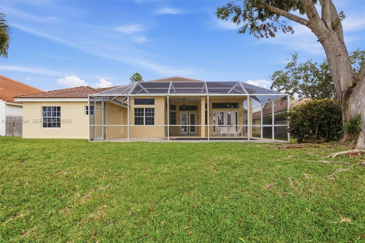 727 Lake Blvd, Weston, FL 33326 Photo