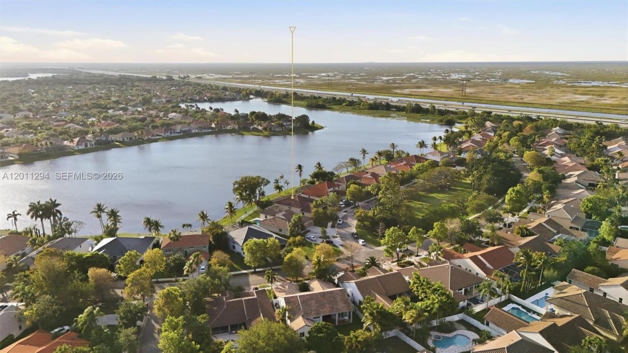 727 Lake Blvd, Weston, FL 33326 Photo
