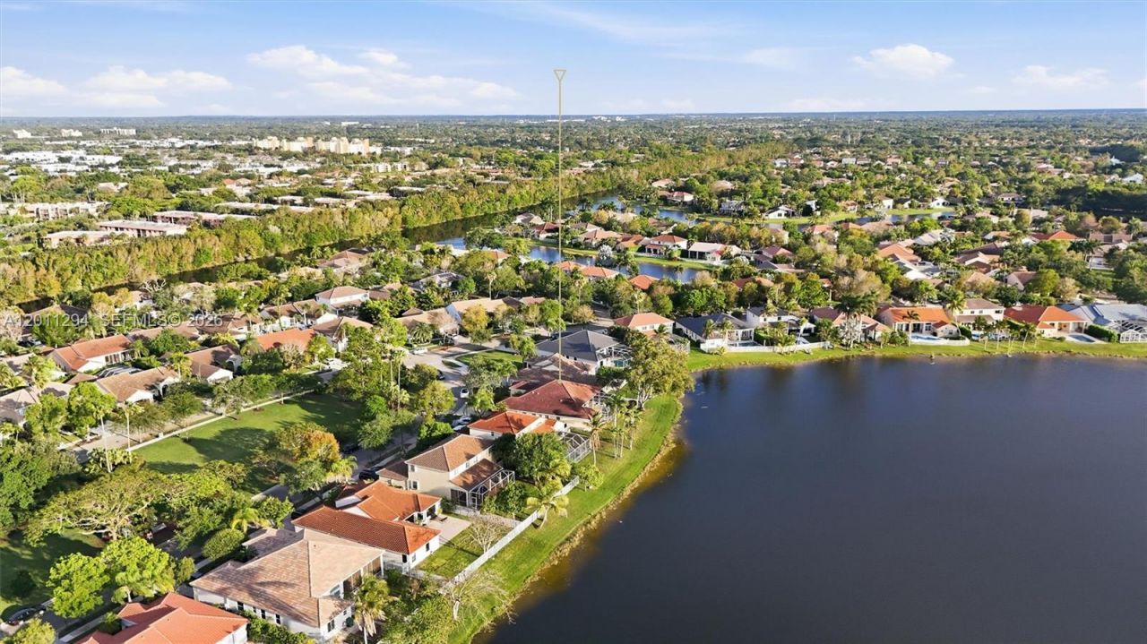 727 Lake Blvd, Weston, FL 33326 Photo