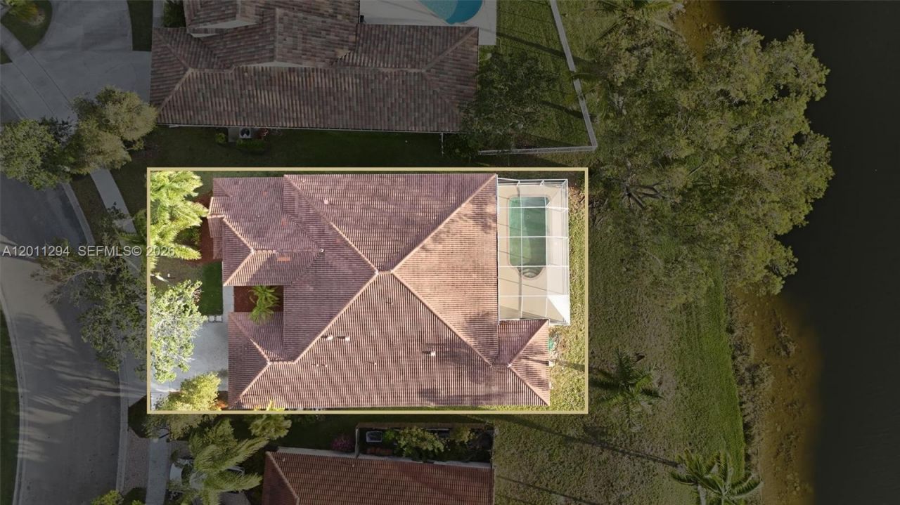 727 Lake Blvd, Weston, FL 33326 Photo