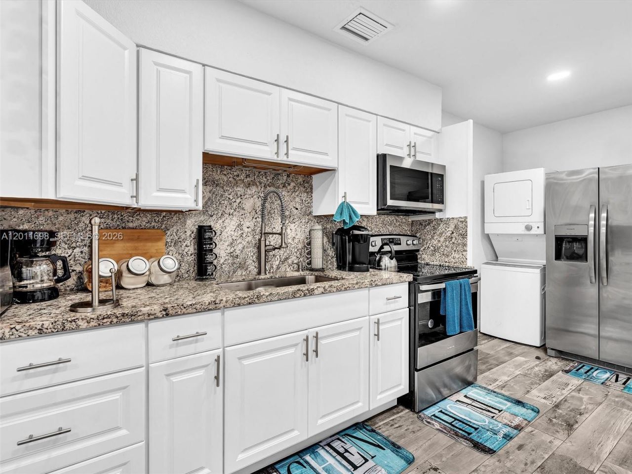 100 NW 8th Ave , Hallandale Beach, FL 33009 Photo