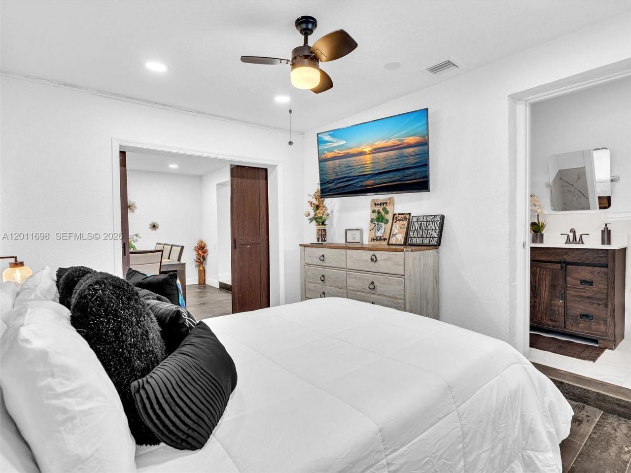 100 NW 8th Ave , Hallandale Beach, FL 33009 Photo