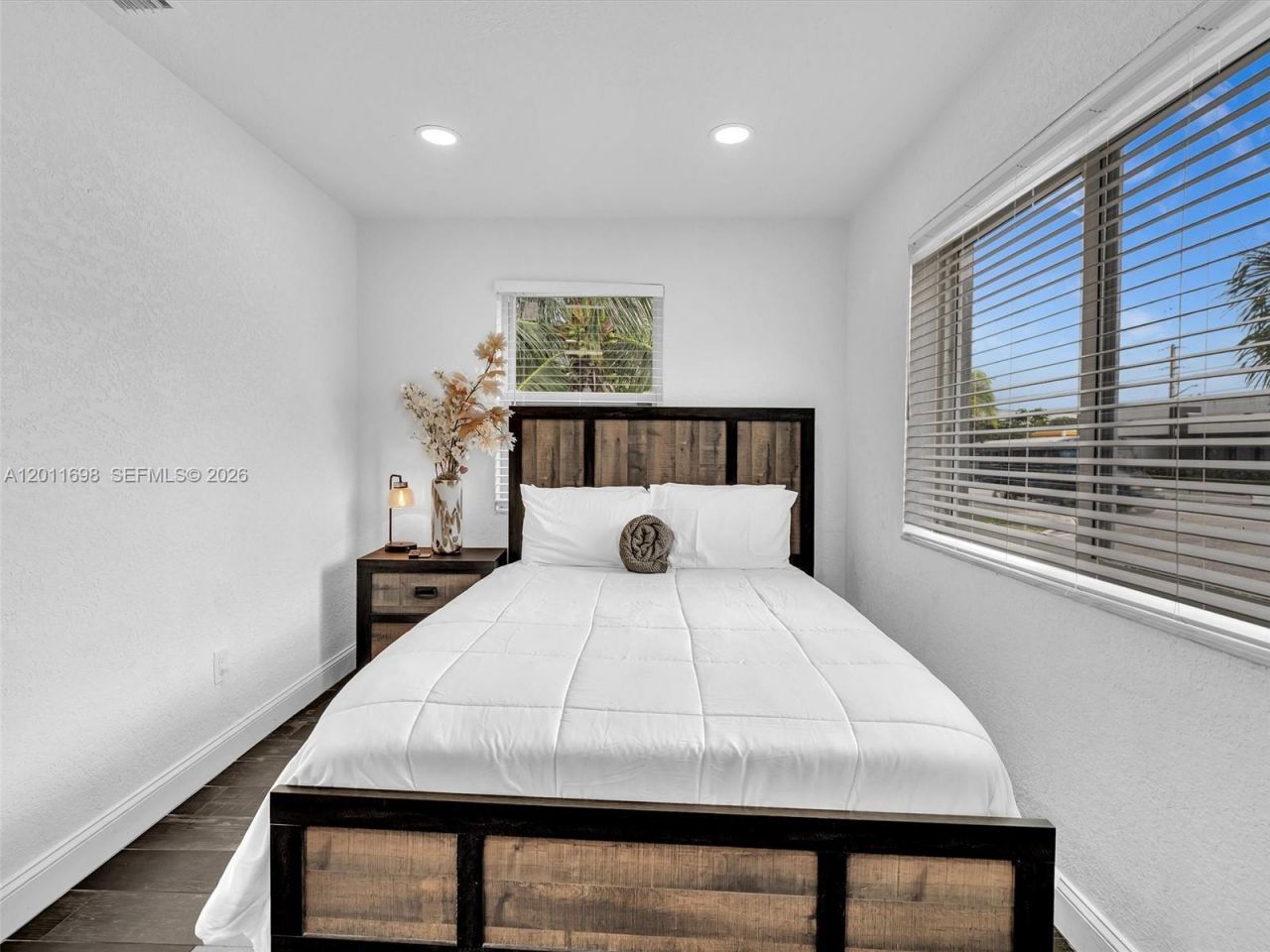 100 NW 8th Ave , Hallandale Beach, FL 33009 Photo