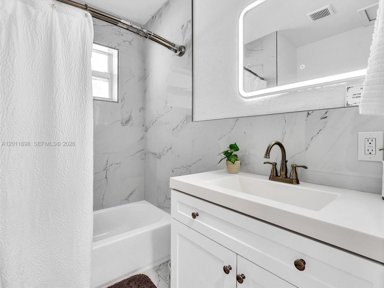 100 NW 8th Ave , Hallandale Beach, FL 33009 Photo