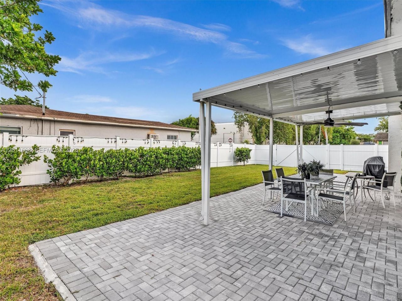 100 NW 8th Ave , Hallandale Beach, FL 33009 Photo